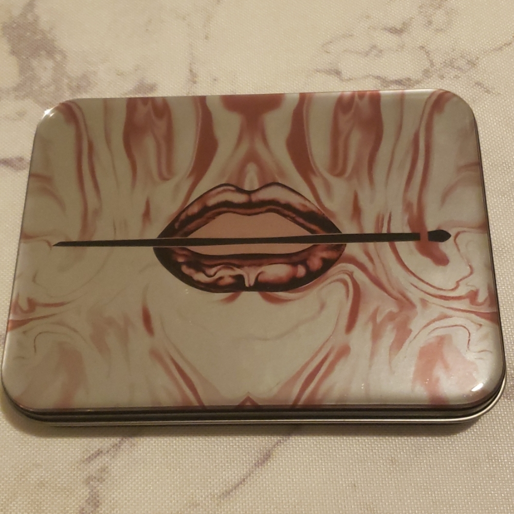 Makeup Forever Lustrous Shadow Palette